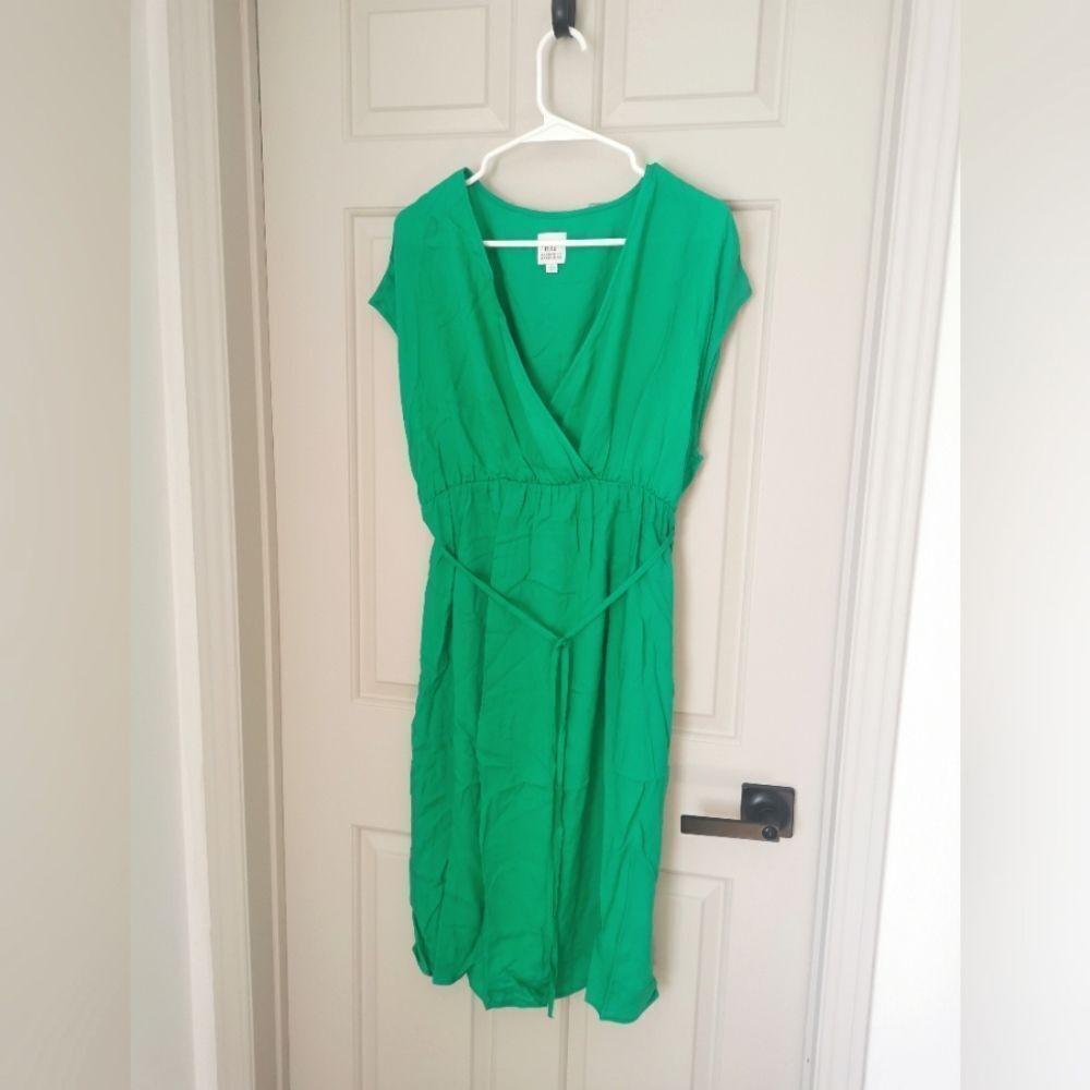 New Gap maternity dress size M